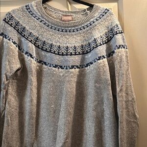Chico’s Size 1 Crew Neck Sweater,Gray and Blue with a slight sparkle in the navy